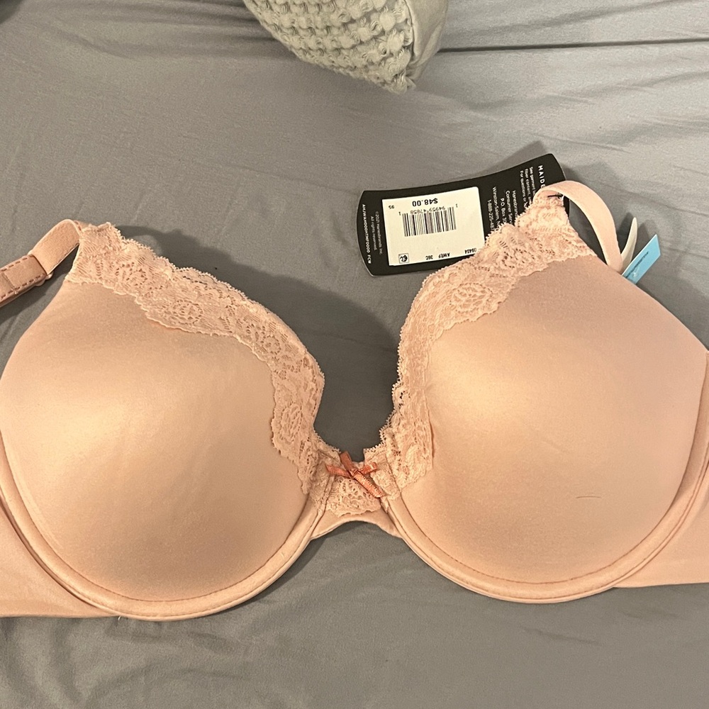 NWT Maidenform Lace Trimmed Pink Bra